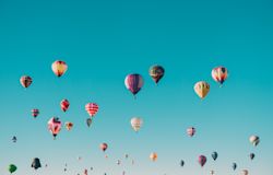 会社の有志がお別れ会・偲ぶ会を開く時の準備や注意点をご紹介