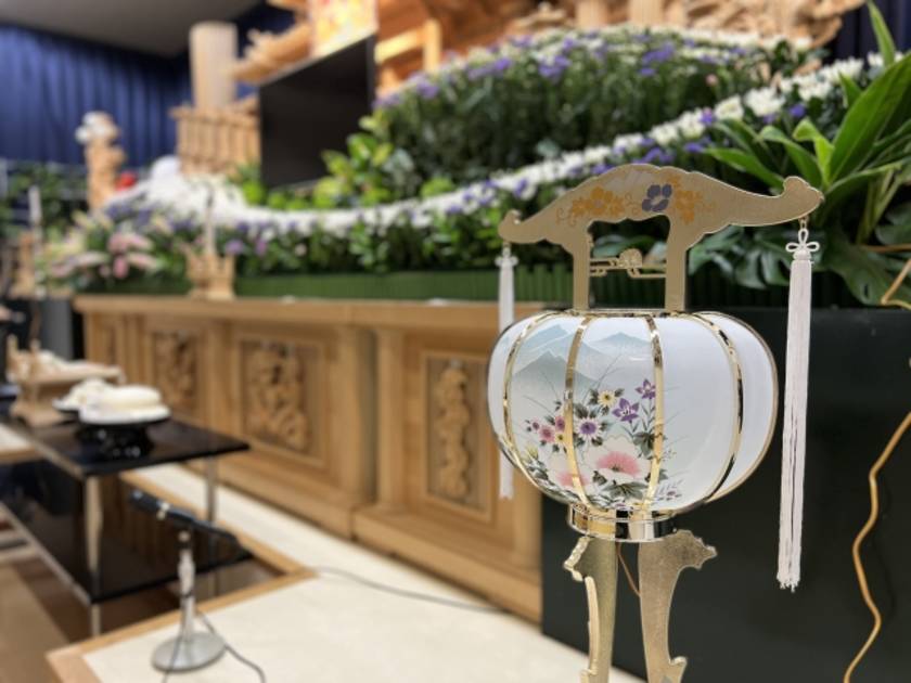 供花を連名で送るには 同級生 有志 夫婦など関係性別にご紹介 葬想式のコラム 供花を連名で送るには 同級生 有志 夫婦など関係性別にご紹介 葬想式のコラム