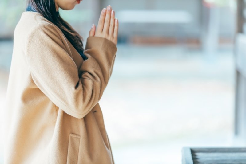 【喪中時のお正月】お寺への年始の挨拶は行って良い?お年賀はどうする?