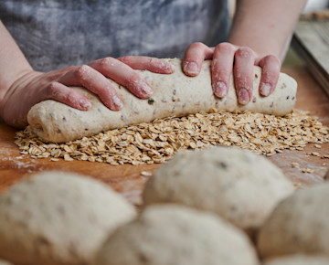 Bag brød med fuldkorn