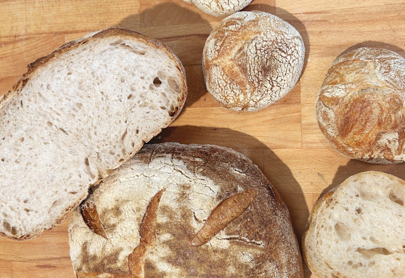 Brød og stykker øko basis hvedesur til website