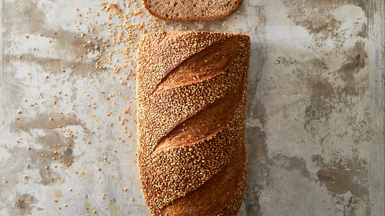 Øko Basis hvedesur fuldkornsbrød