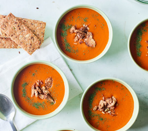 Ærte grøntsags suppe paprika tomat