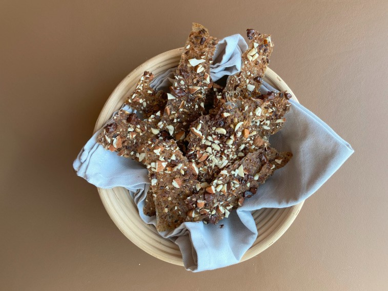 Sprøde rugsnacks med chokolade - Kornets hus (September)