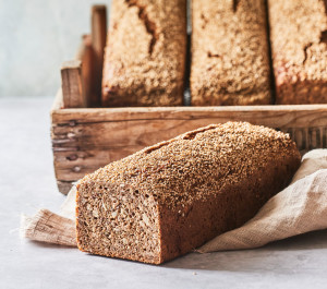 Gulerodsbrød krumme Baasis rugbrød mørk