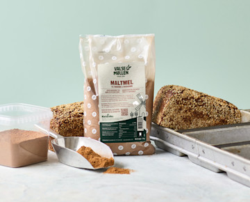 Bag med bagehjælpemidler