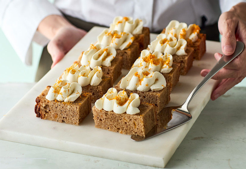 Øko kageblanding - krydderkage servering1