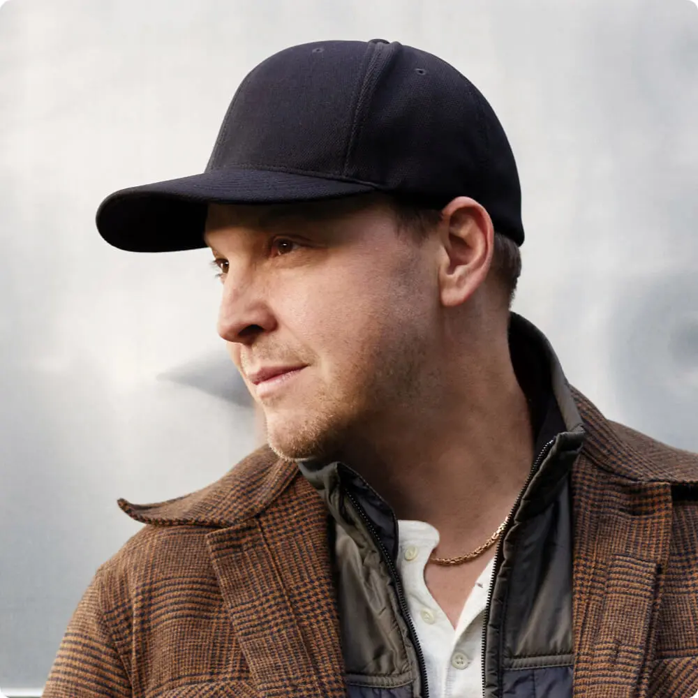 performer thumb gavin degraw