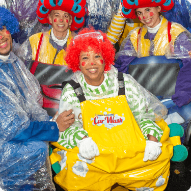 clowns thumb carwash