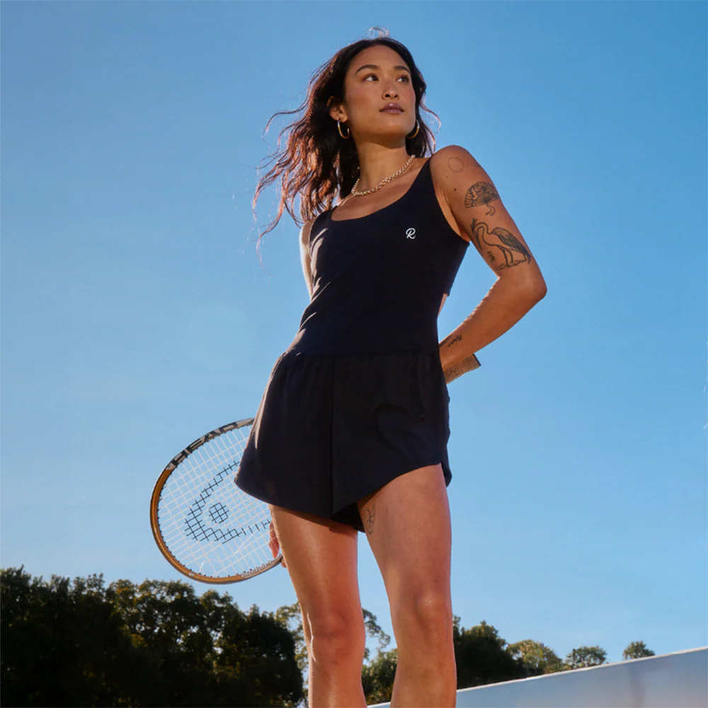 Courtsie Black Hero.png