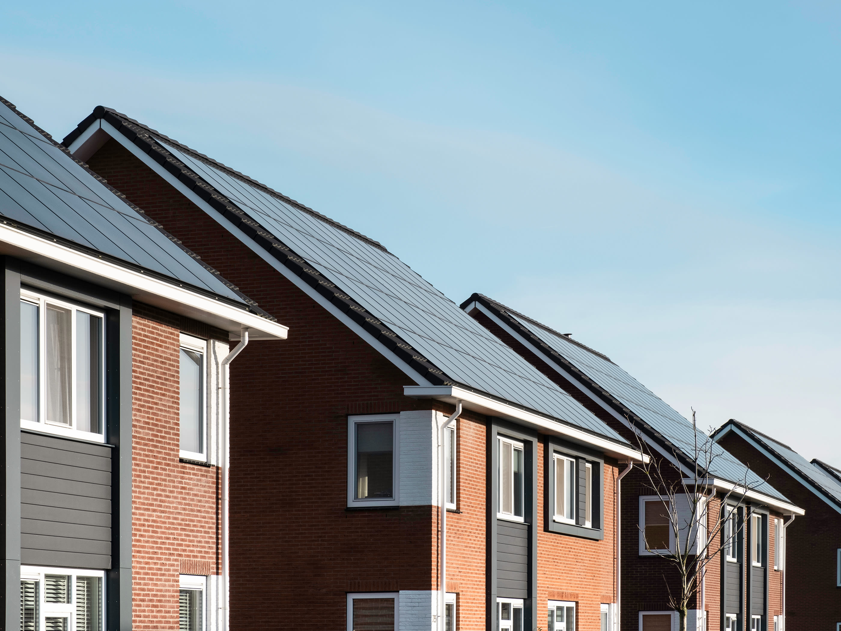Quartiere residenziale con tetti solari