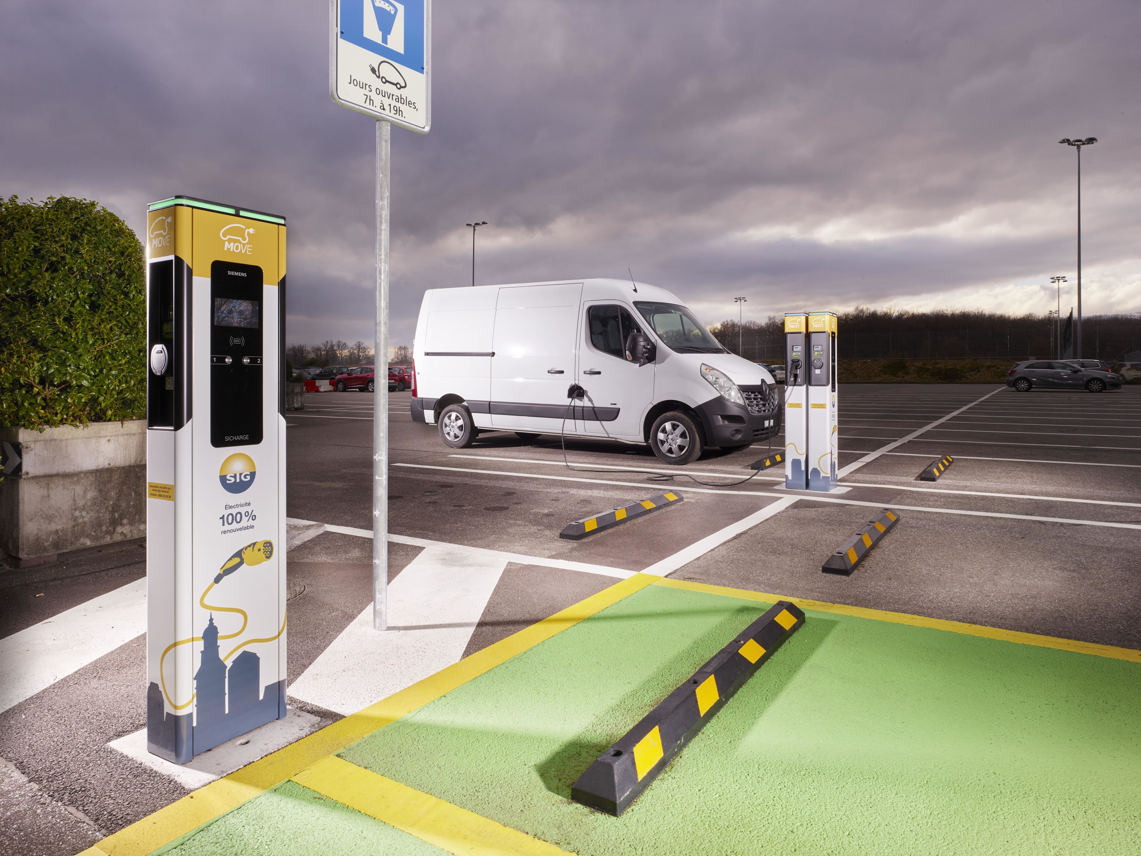 SIG-Ladestation auf einem Parkplatz in Versoix