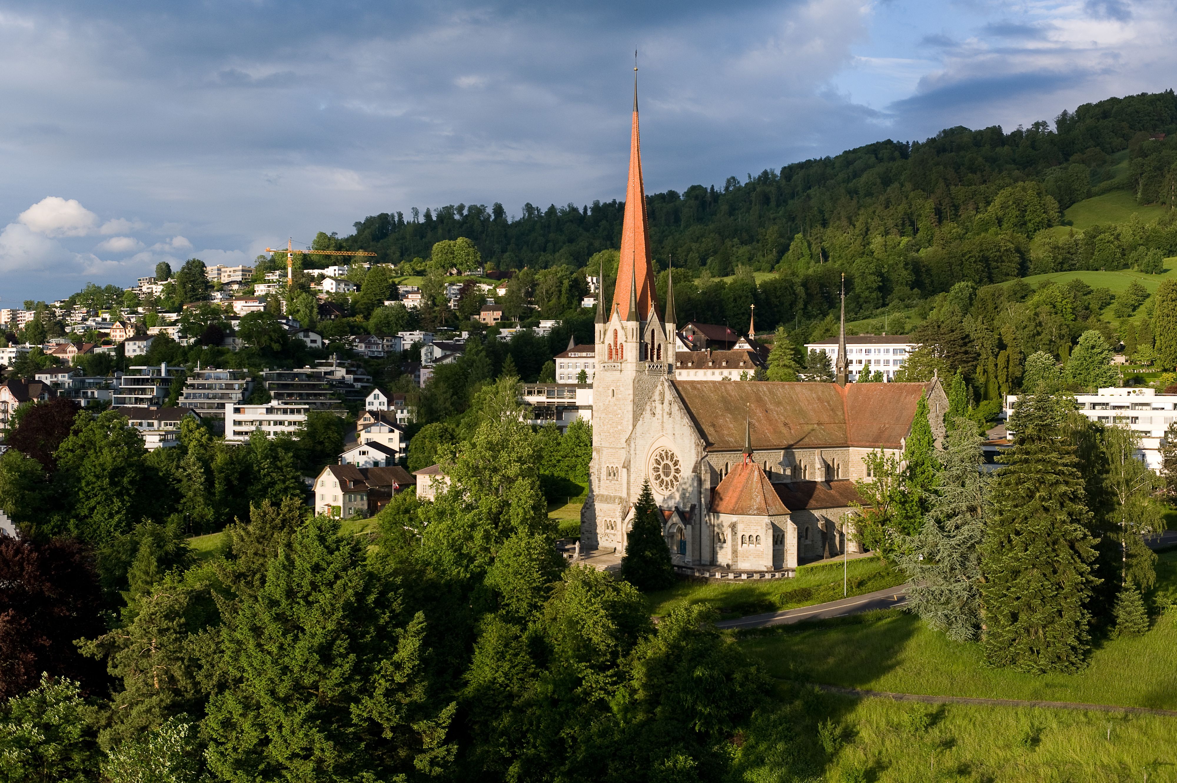 Foto dello Zugerberg e della Chiesa di San Michele
