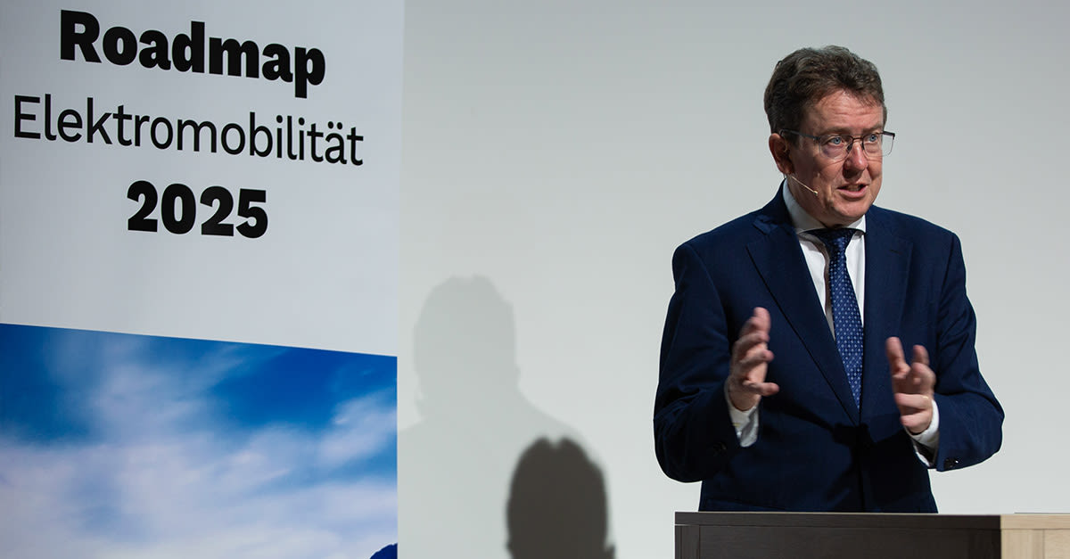 Albert Rösti parle de la feuille de route pour la mobilité électrique