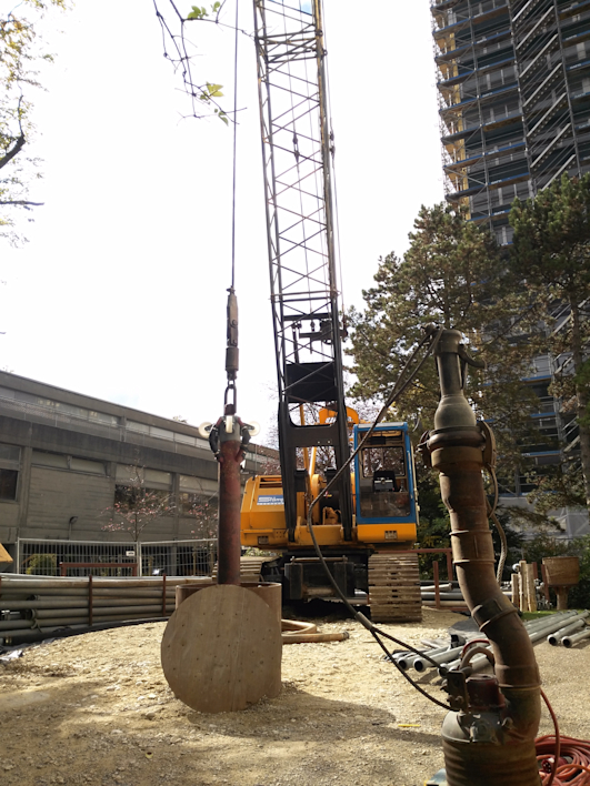 Foto einer Baustelle in der Stadt Biel