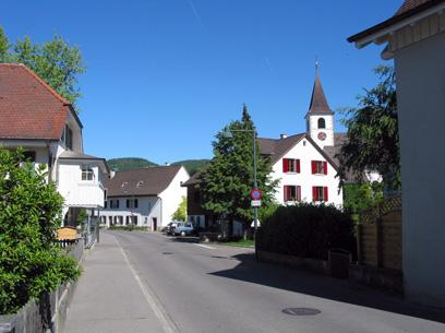 Foto di una strada nel centro di Aesch