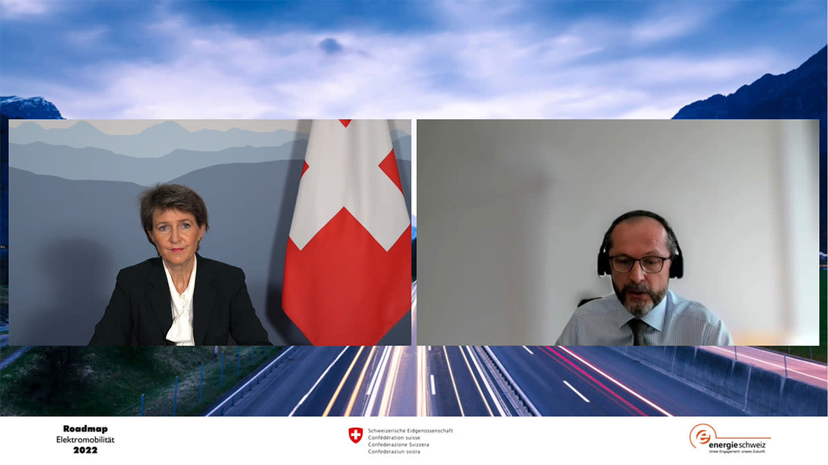 Bundesrätin Sommaruga in einer Pressekonferenz