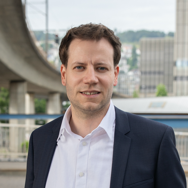 Dr. Flavio Kälin, Responsable du programme RechargeAuPoint, flavio.kaelin@bfe.admin.ch