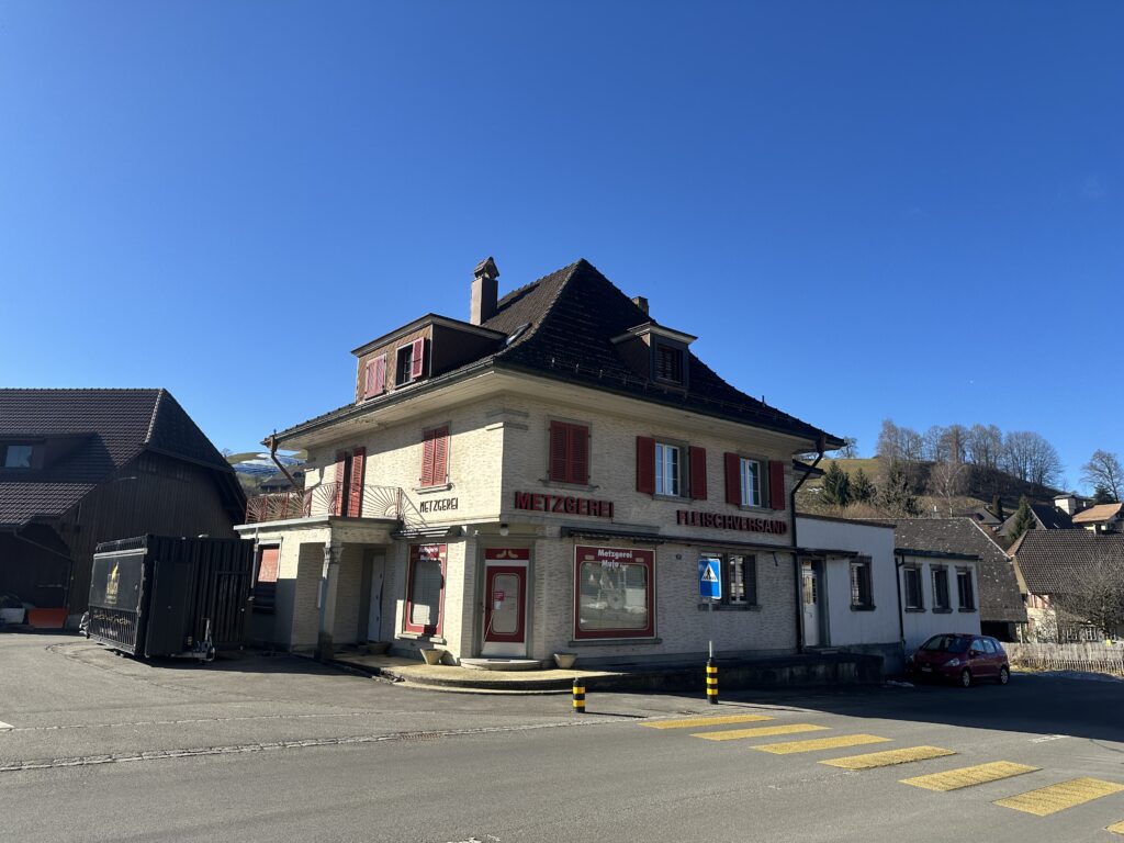 La macelleria Mujo in Ergiswil vista da fuori