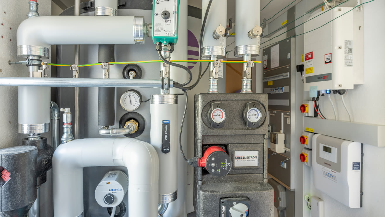 Heizung mit Wärmepumpe und PV-Anlage