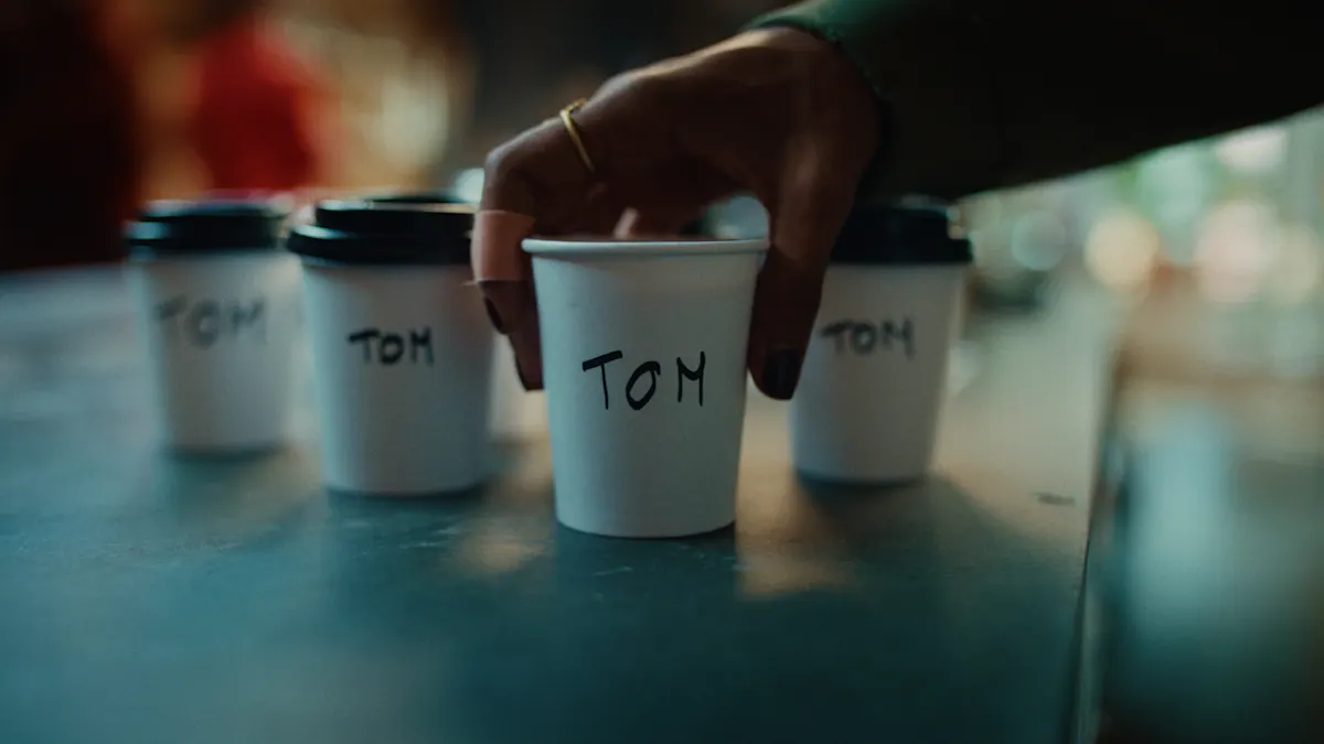 cafe scene cups -  tomtom - tom campaign