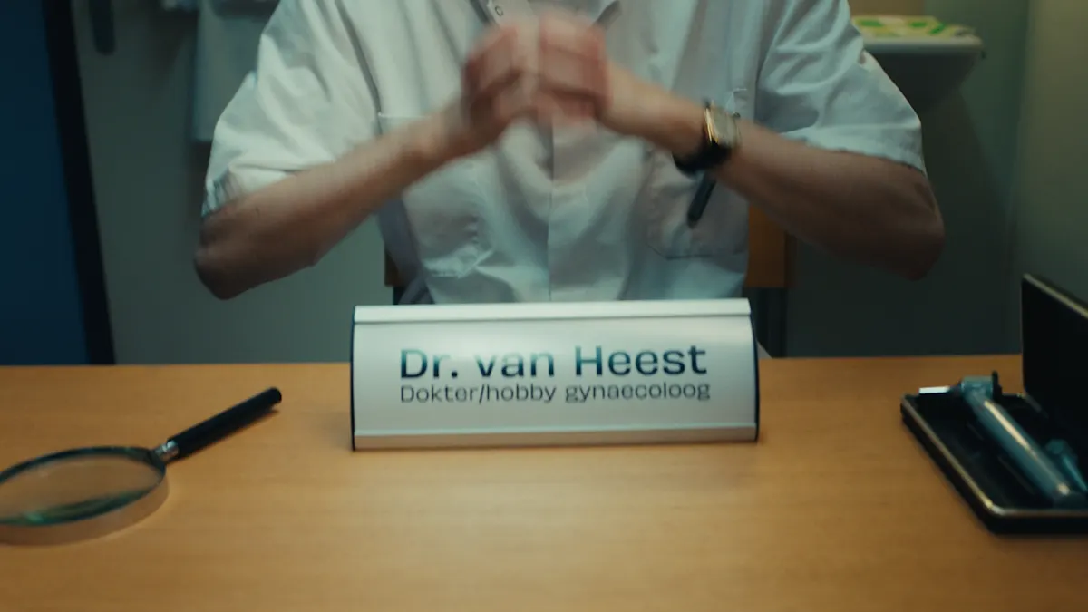 Dr van Heest - Bankzitters - hobby gyneacoloog