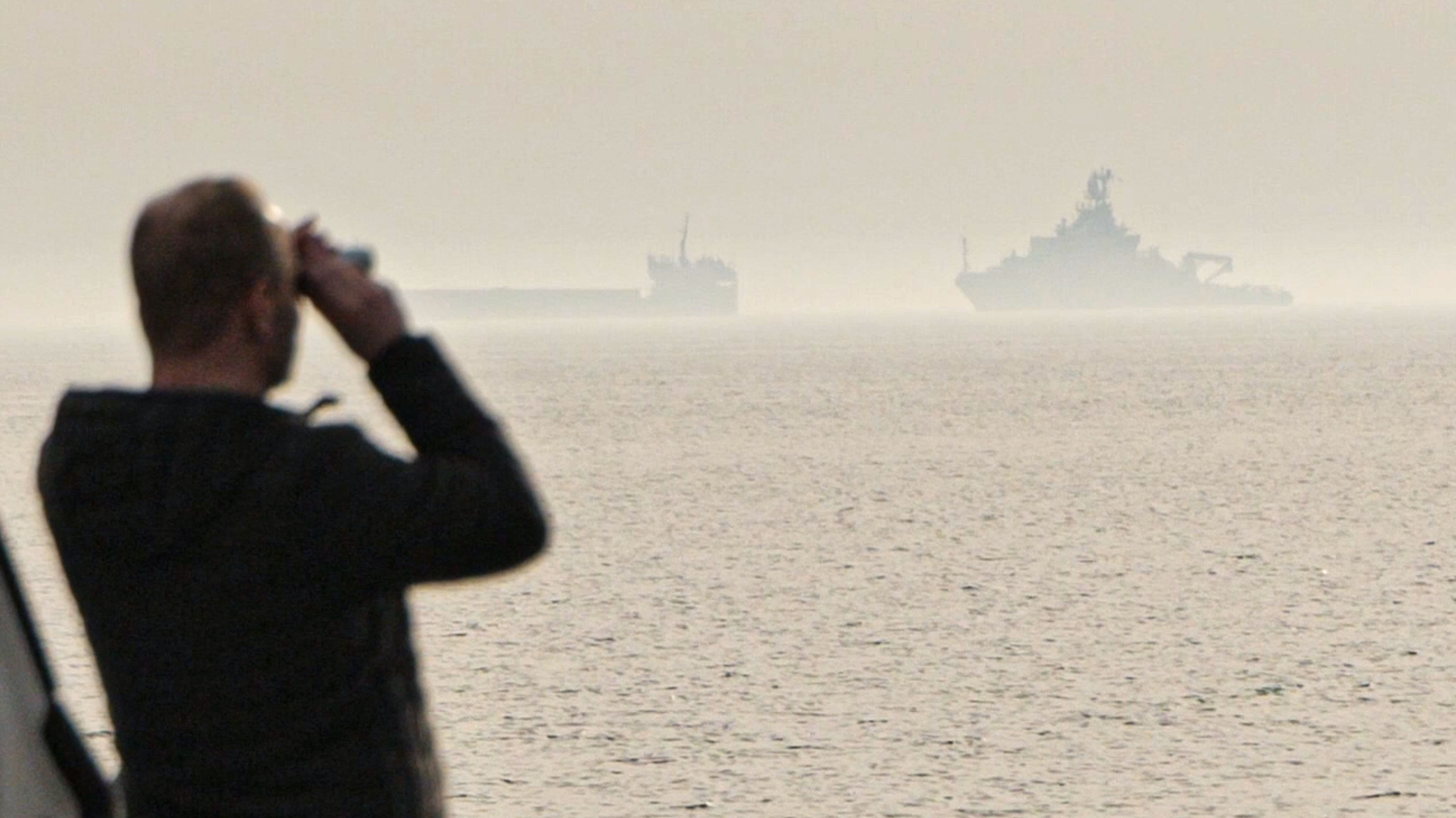 Befälhavaren ska återvända till fartyget – som inte får lämna