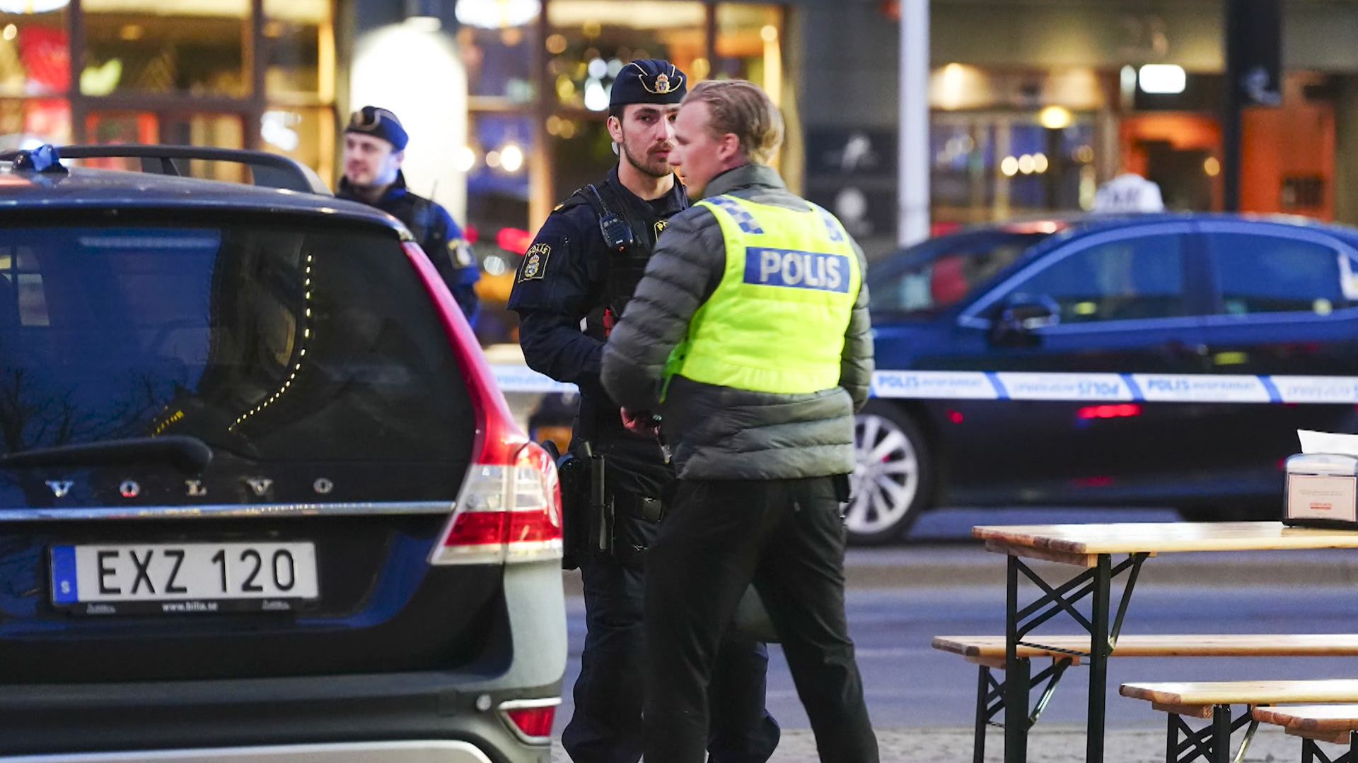 Hittade 13 skarpa termosbomber – efter span på två tonårsflickor