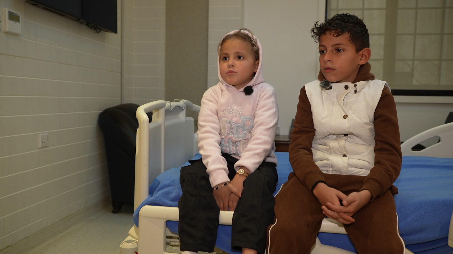 Rama, 10, är en av få som kan lämna Gaza för vård