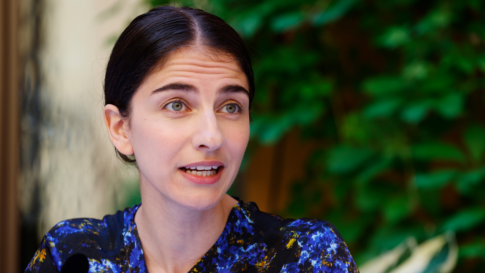 Topp 5 orsaker till tågstrul – Romina Pourmohktari avslöjar tidigare regeringars roll