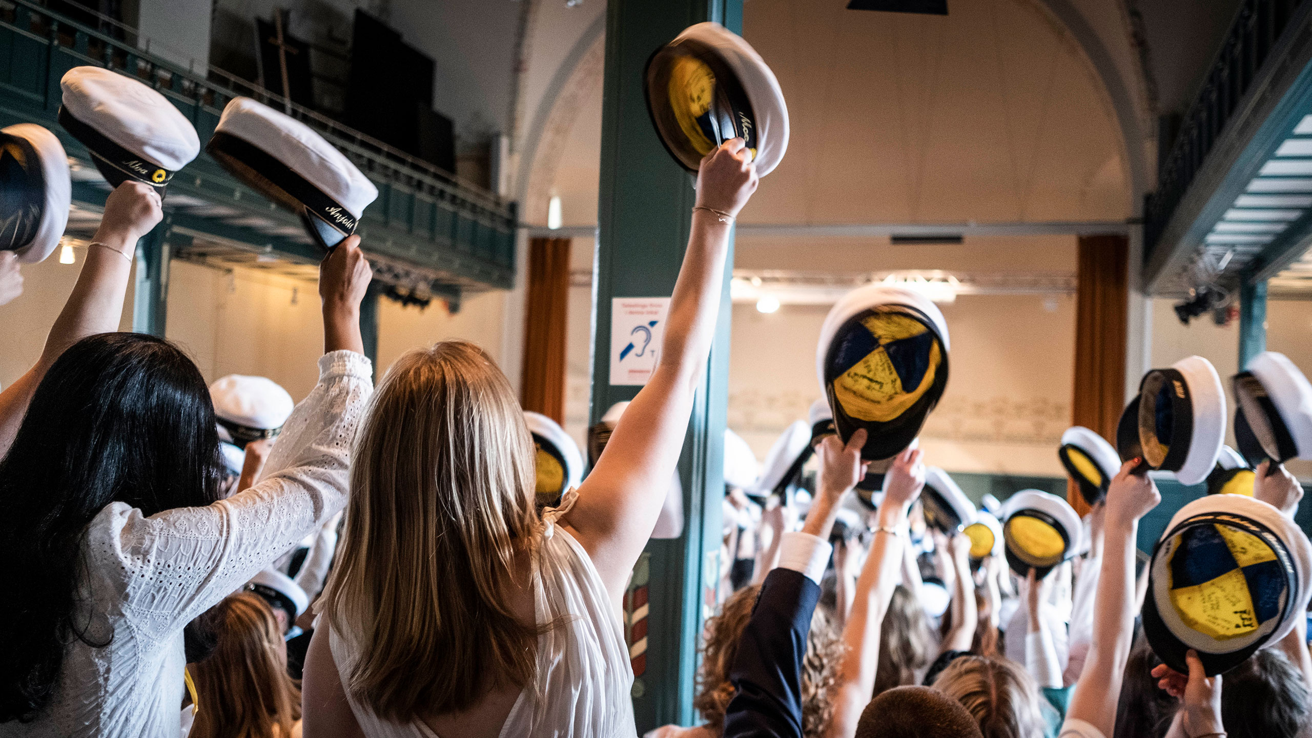 Studentfirandet dyrt för många – så håller du nere kostnaderna