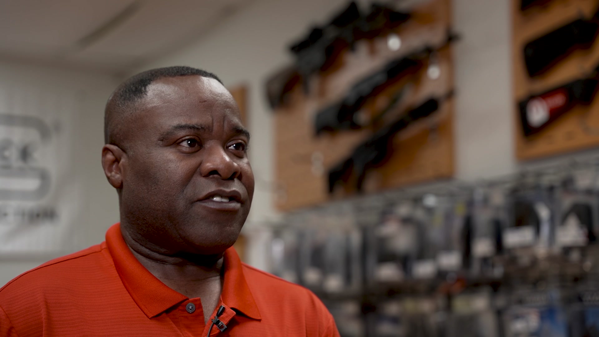 Vapenvännerna stannar med Trump – trots dödsskjutningarna