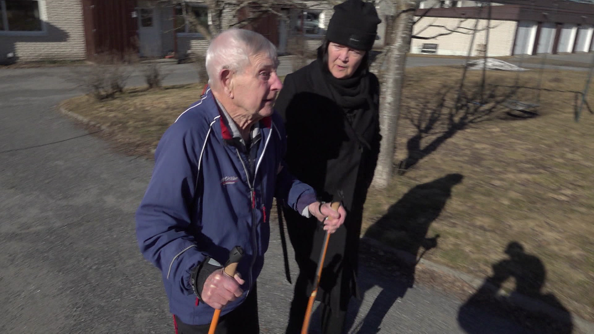 Hundratals vill promenera med blinda Jan, 98: ”Människan är god”