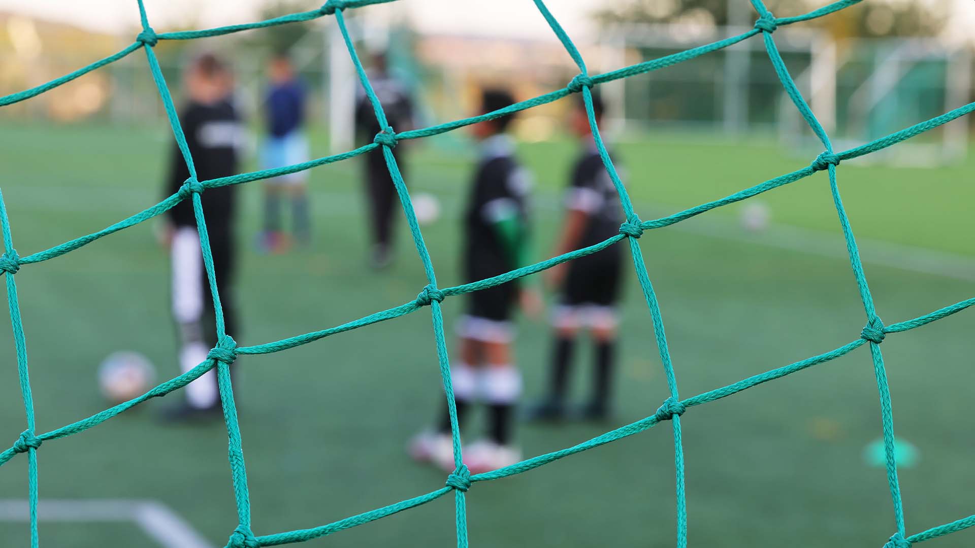 Misstänkt rekryteringsförsök av 8-åringar på fotbollsplan