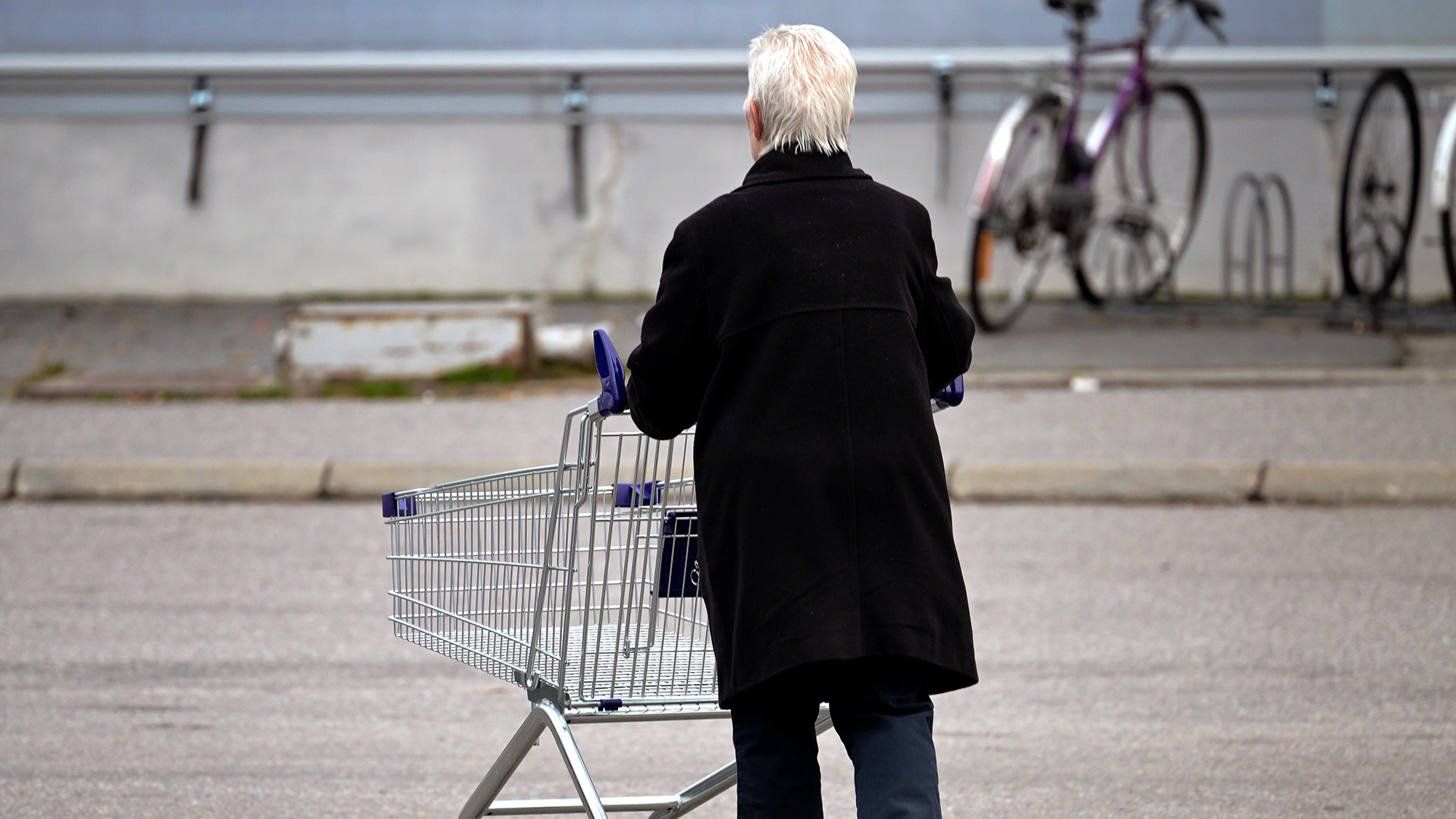 Trots flera positiva besked - orosmolnen har inte skingrats helt