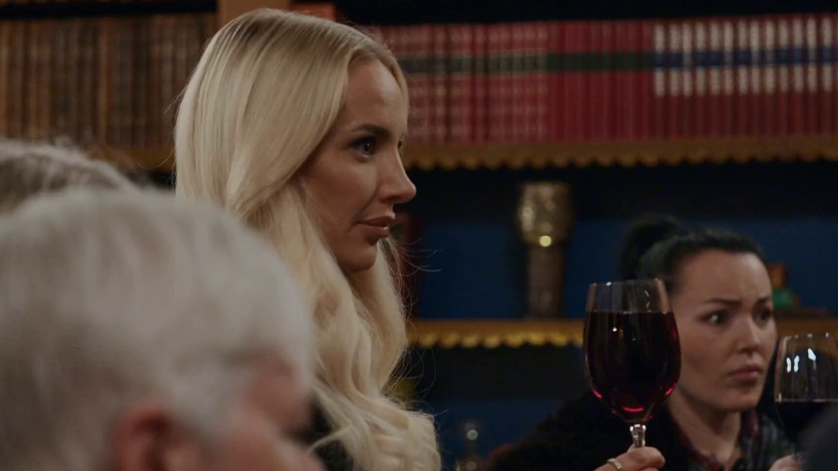 Julia Franzén blixtinkallades: ”Väldigt komiskt på något sätt”