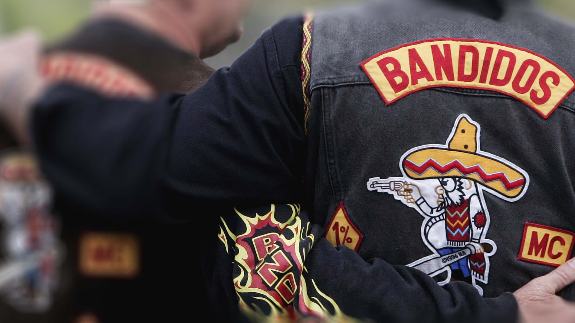 Så här kan Vänersborgs polisen stoppa mc-kriget: “Skurit av öra” och fler hot.
