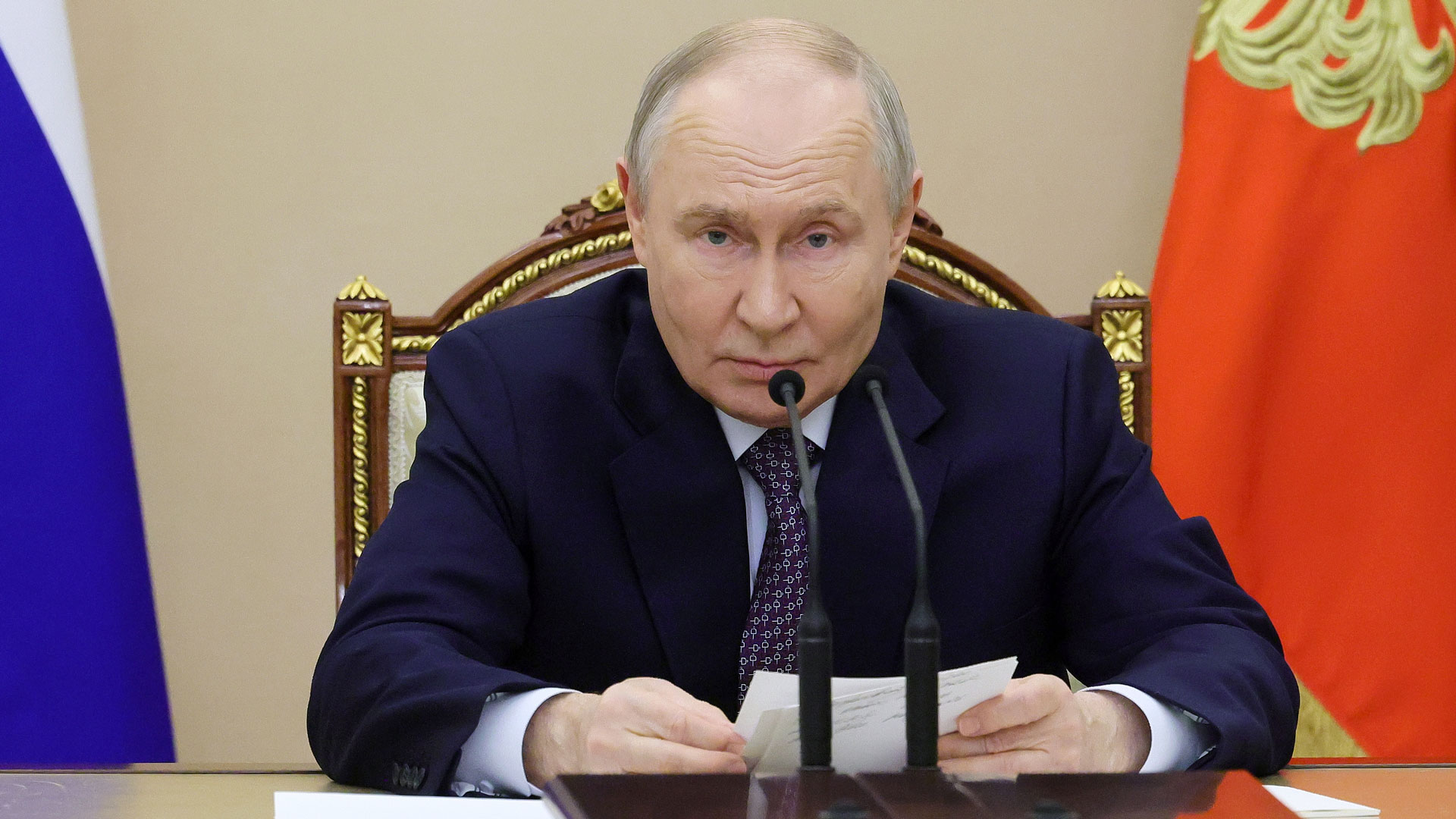 Vittnar om sprickorna i Putins toppskikt: ”Det är bara början”