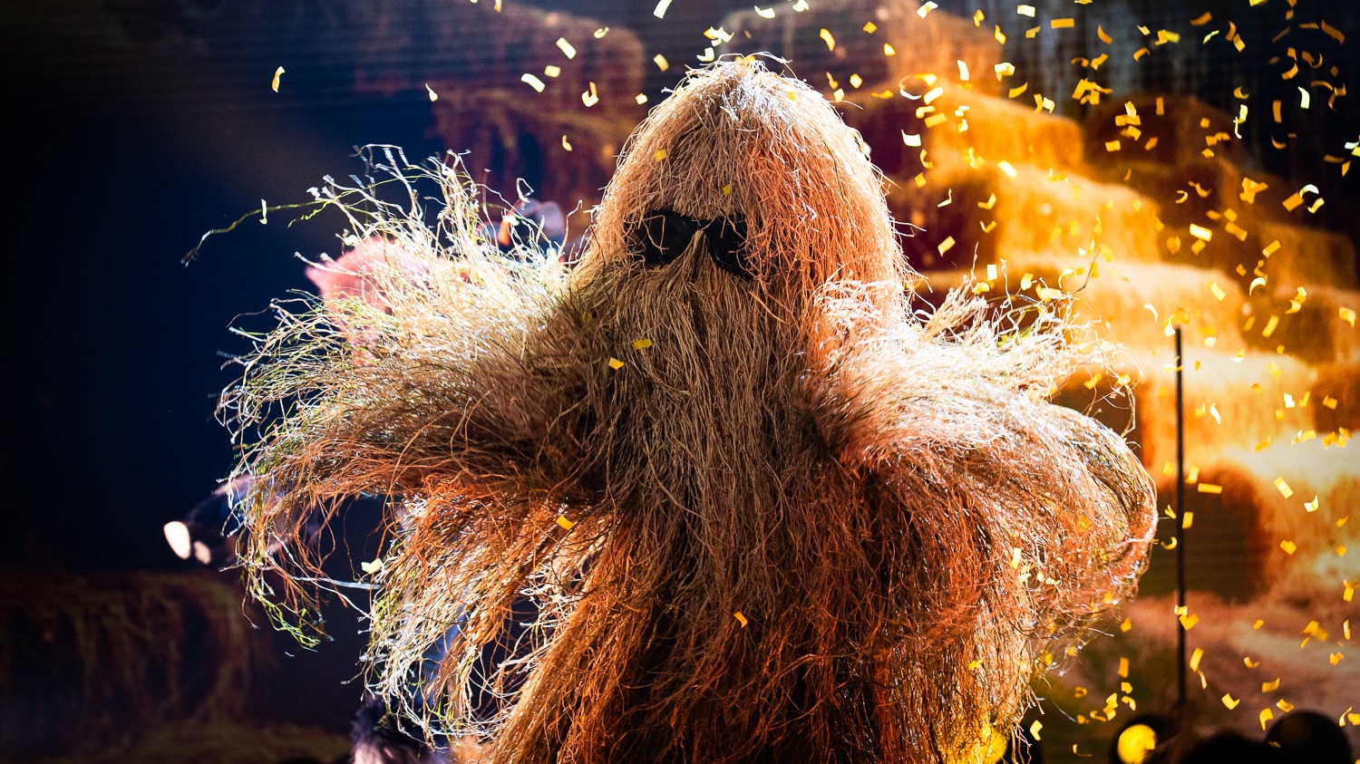 Masked Singer Store Vem är Höstacken i Masked Singer Sverige? Se alla ledtrådar