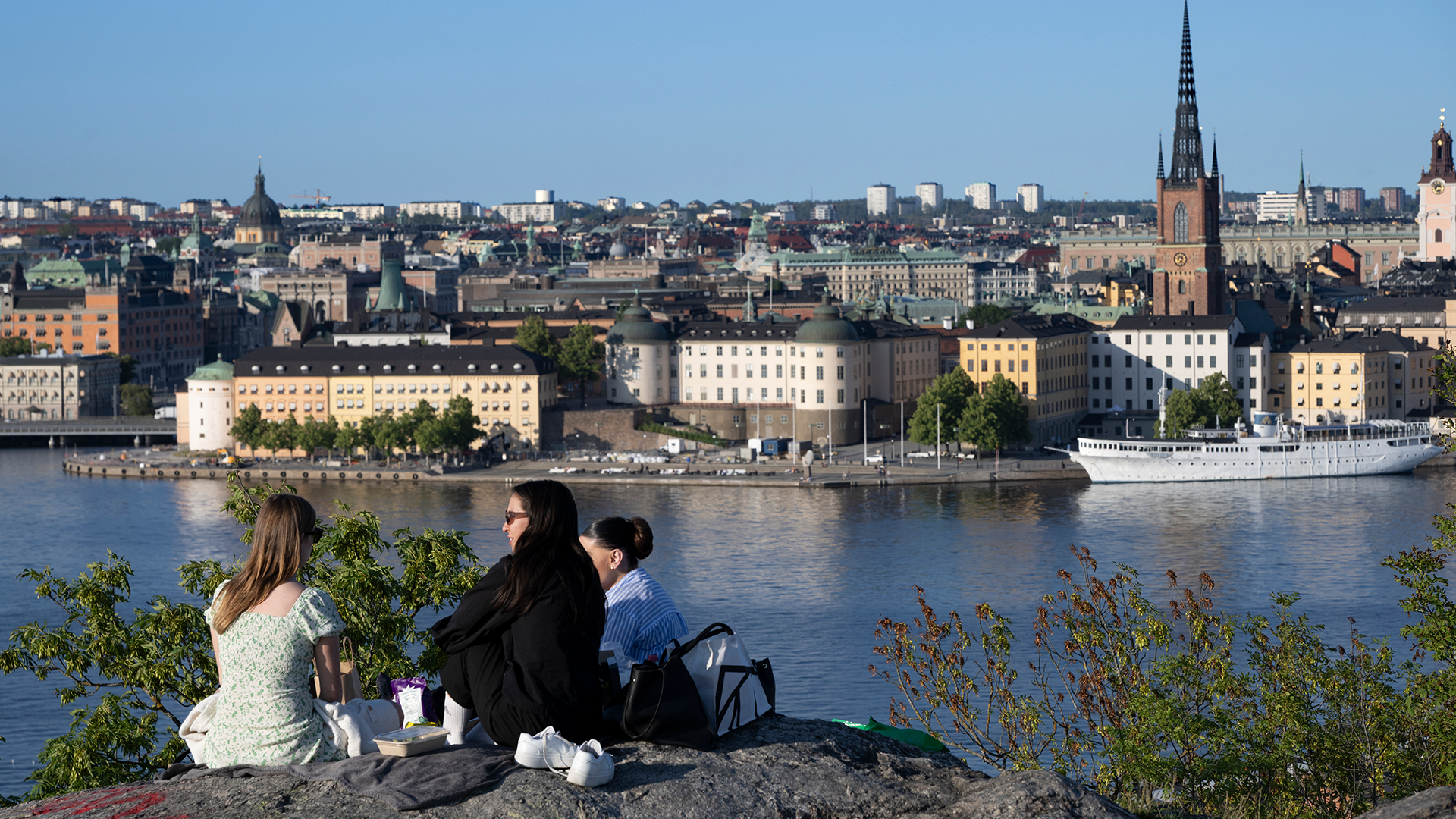 Solig pingsthelg i sikte – här kan det bli 25 grader varmt