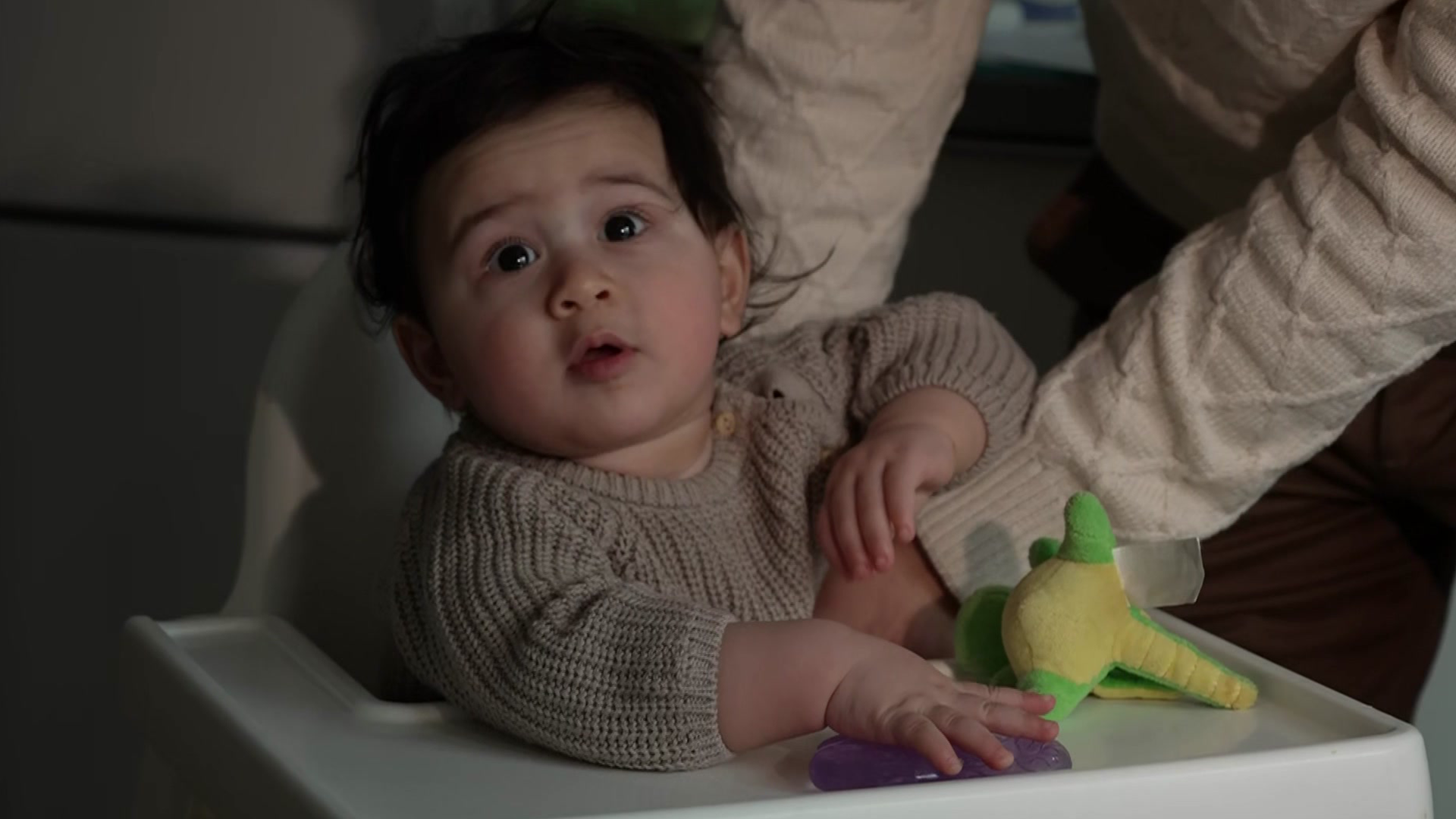 Bebisen Emanuel ska utvisas till Iran – utan sina föräldrar