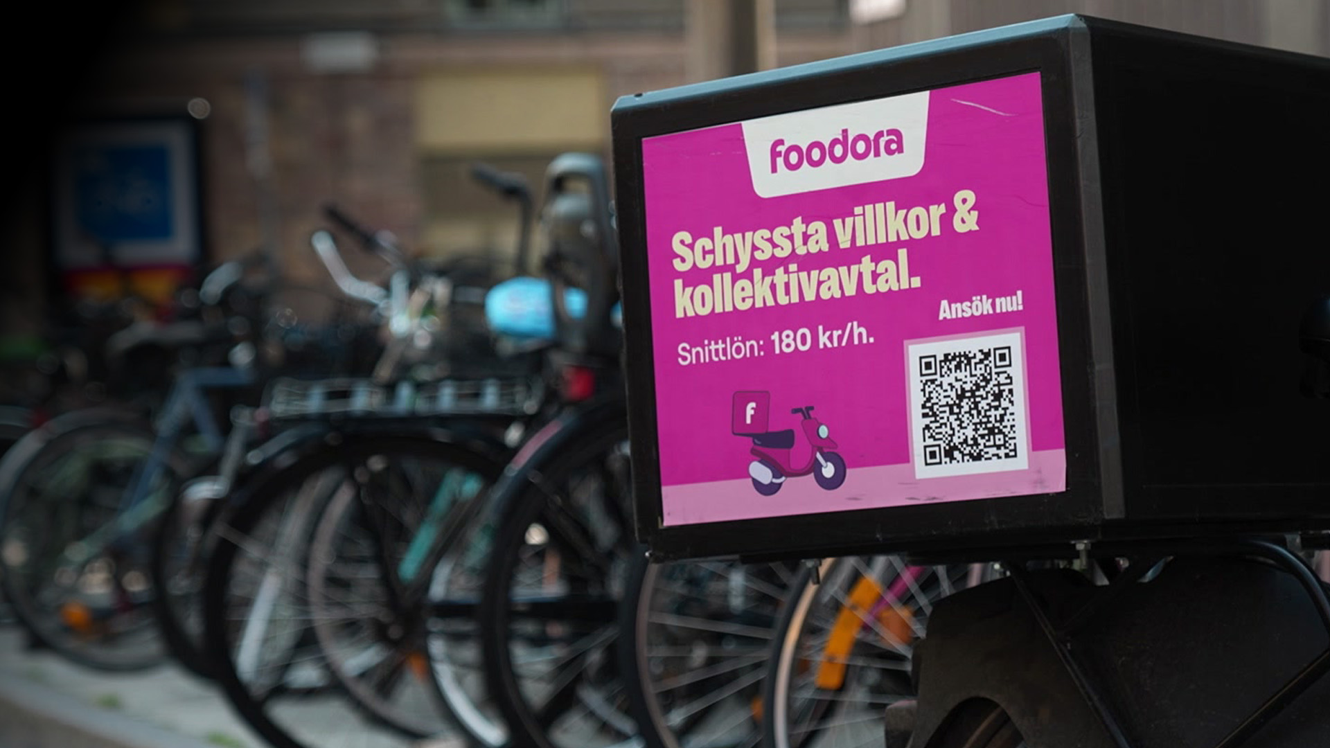 Usla förhållanden på Foodora: Så här påverkar det deras anställda och kundservice.