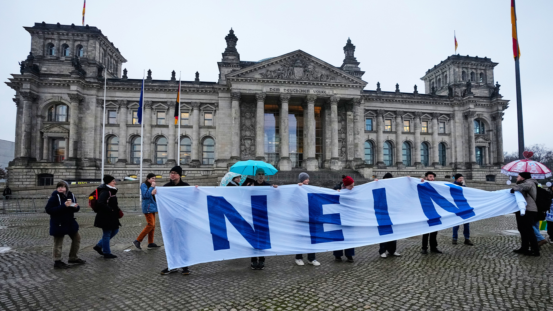 Ilska och oro när Tyskland återinför mönstring