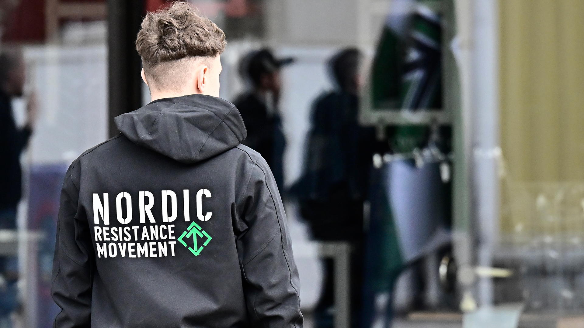 Så här kan unga skyddas från att dras in i högerextremism: Experternas insikter