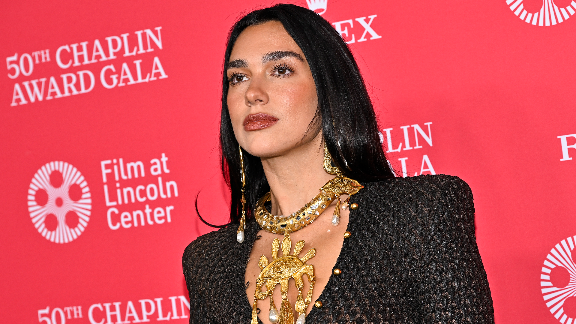 Dua Lipa hjälper Ukraina vid frontlinjen: ”Vi är tacksamma”