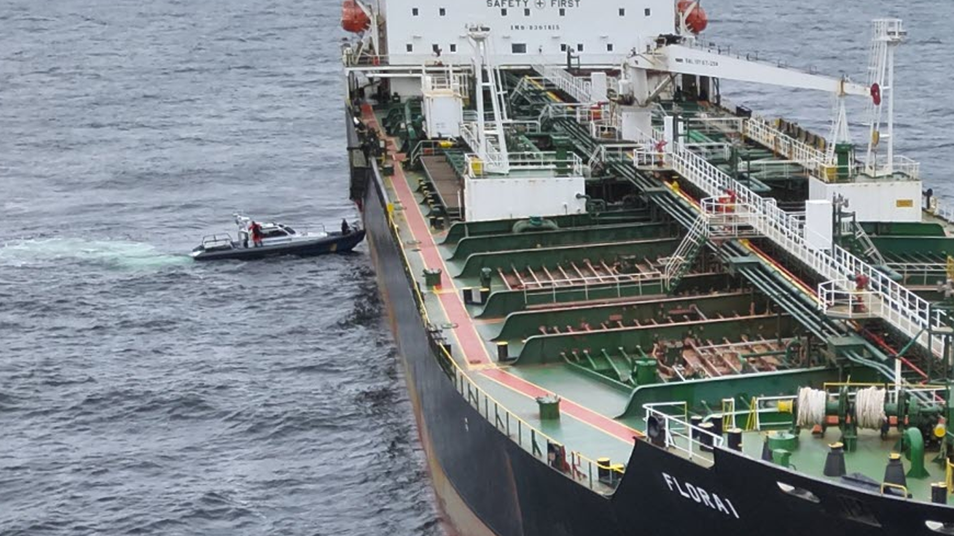 Skuggflottan byter rutt – för att undvika svenska farvatten