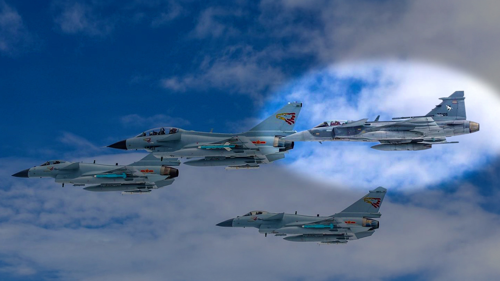 Läckta bilderna visar: Här över Jas-plan med Kinas flygvapen