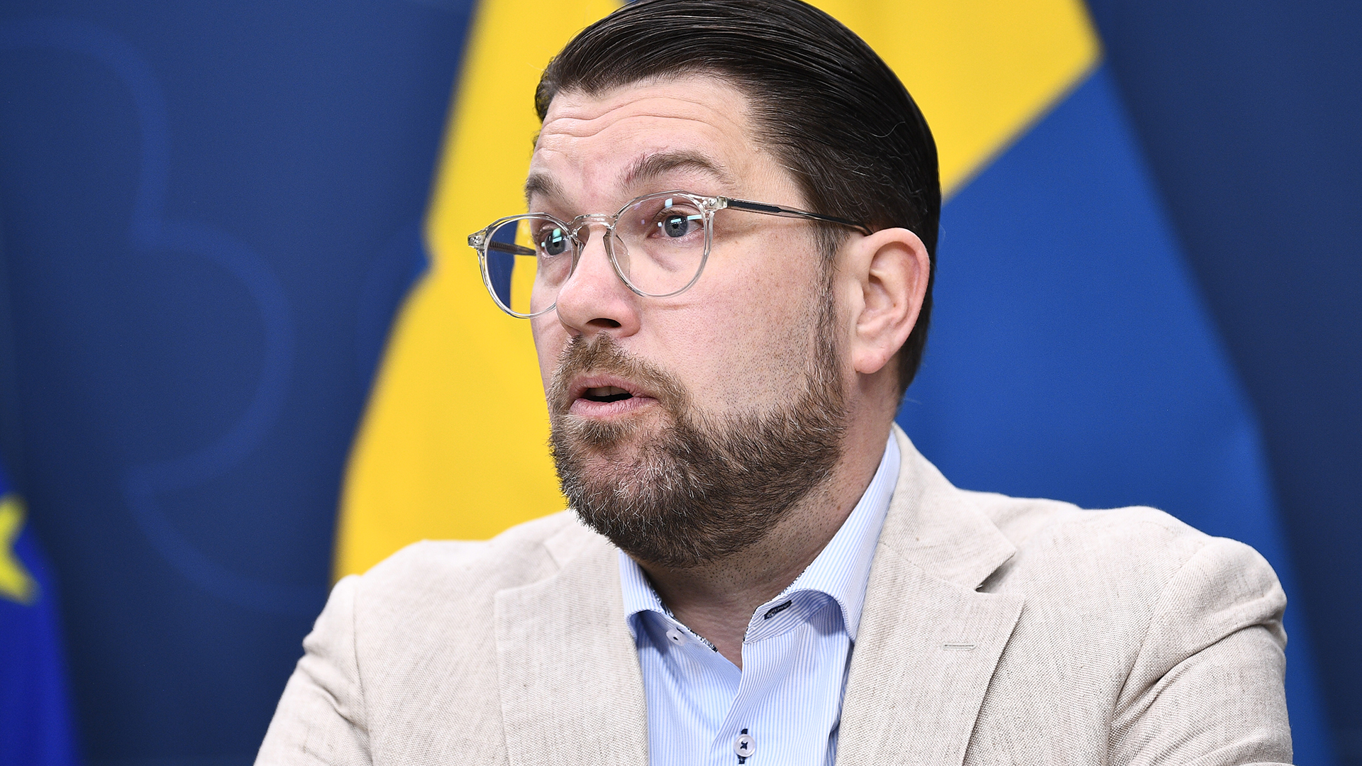 Nu måste Jimmie Åkesson dyka upp i riksdagen