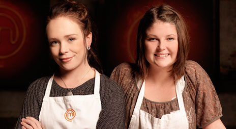 Videoni tomosha qilish uchun bir ayol sevgilisidan qaytib keldi. Erimning qarshisida osoyishtalik (ruscha)