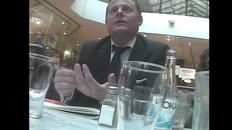 Så svarar försäkringsrådgivaren Johan Hellström på Kalla ...